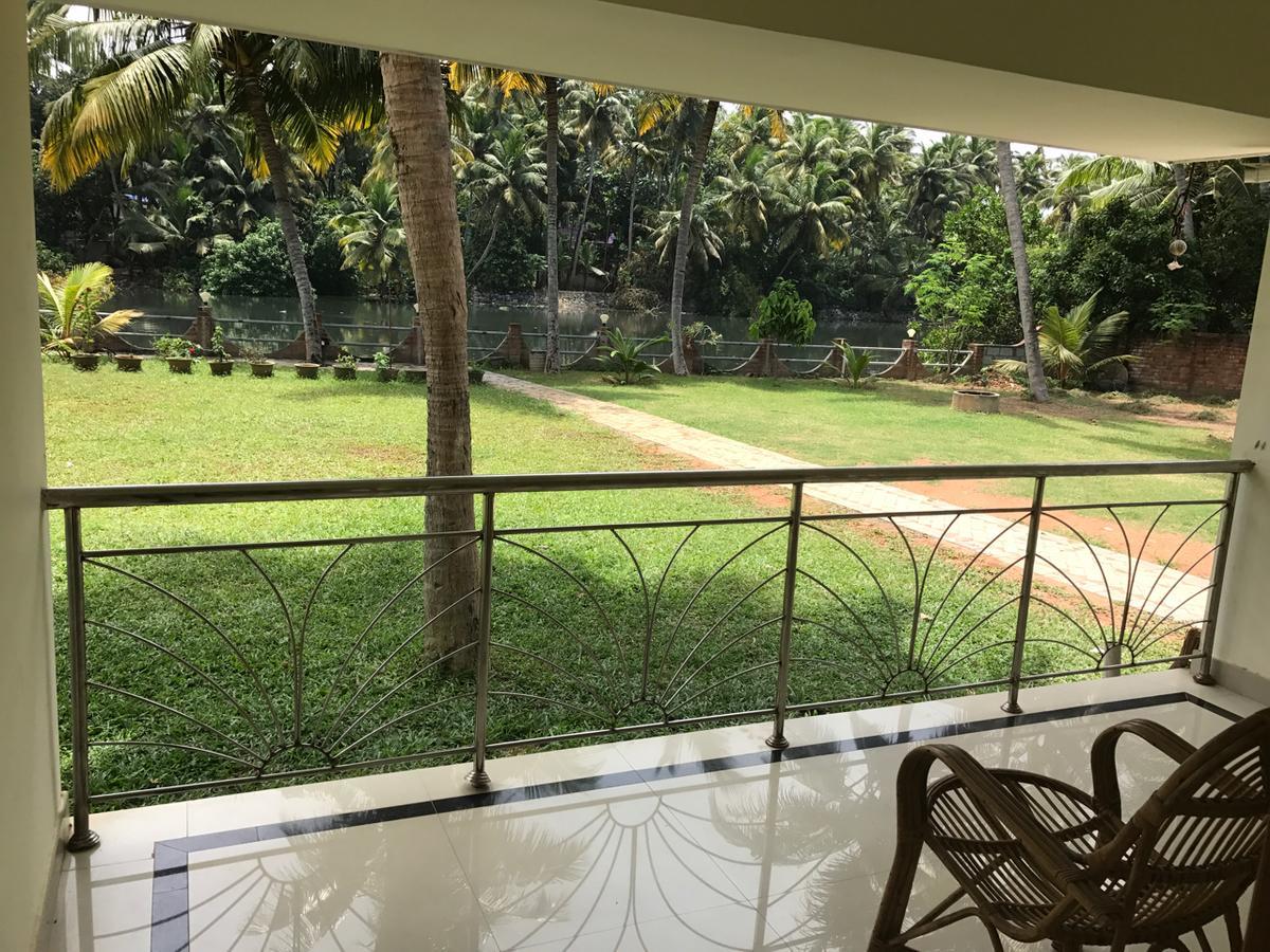 Travancore Island Resort Thiruvananthapuram Exterior foto